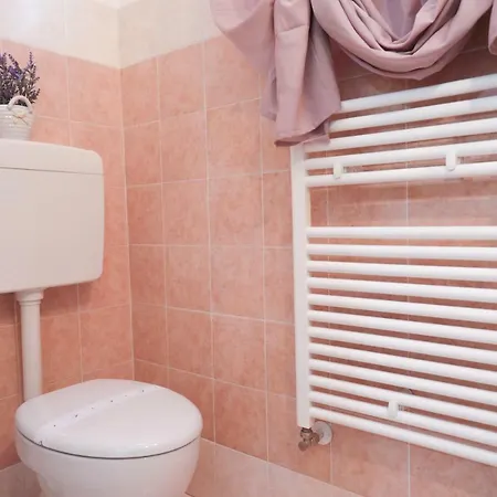 Om Santa Giustina Appartement