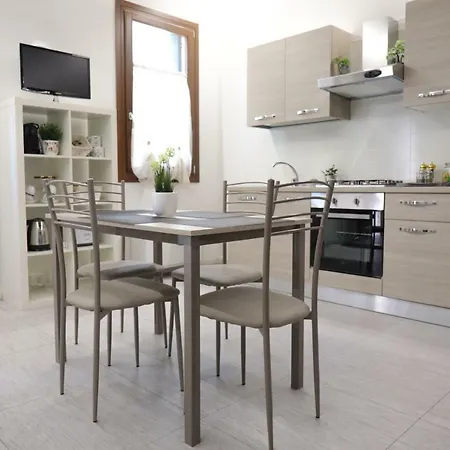 Om Santa Giustina Apartment *